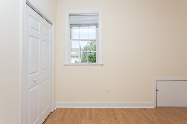 Building Photo - 1311 W Leigh St