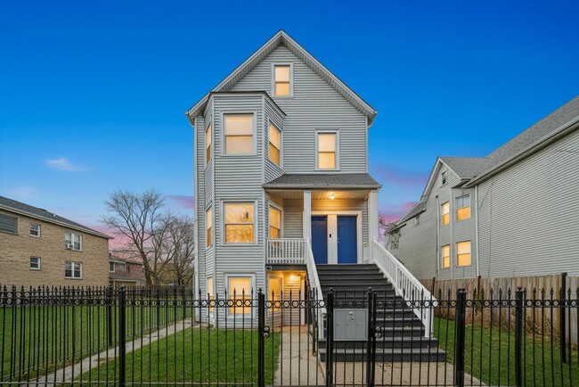 Foto del edificio - 8026 S Coles Ave