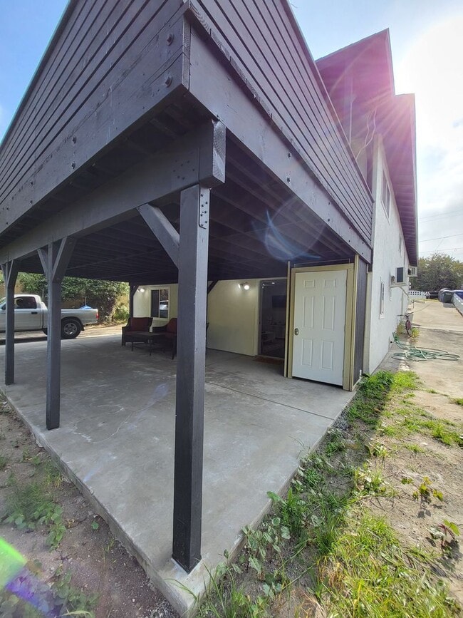 Building Photo - Newly constructed One bedroom Furnished Ap...