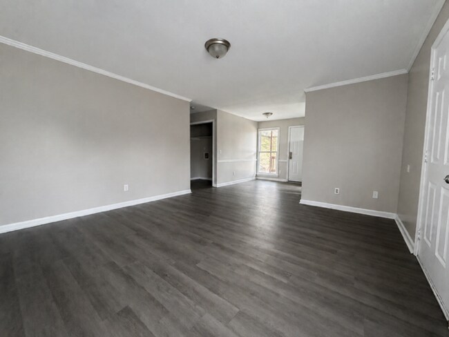 Building Photo - 4414 Bonnell Dr NW