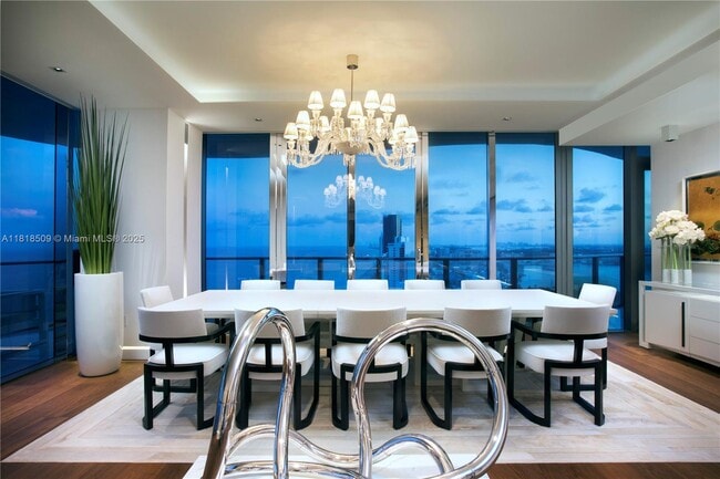 Foto del edificio - 19575 Collins Ave