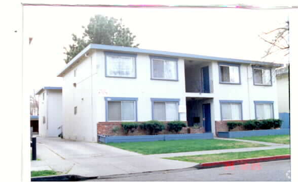 Building Photo - 3192 Cadillac Dr