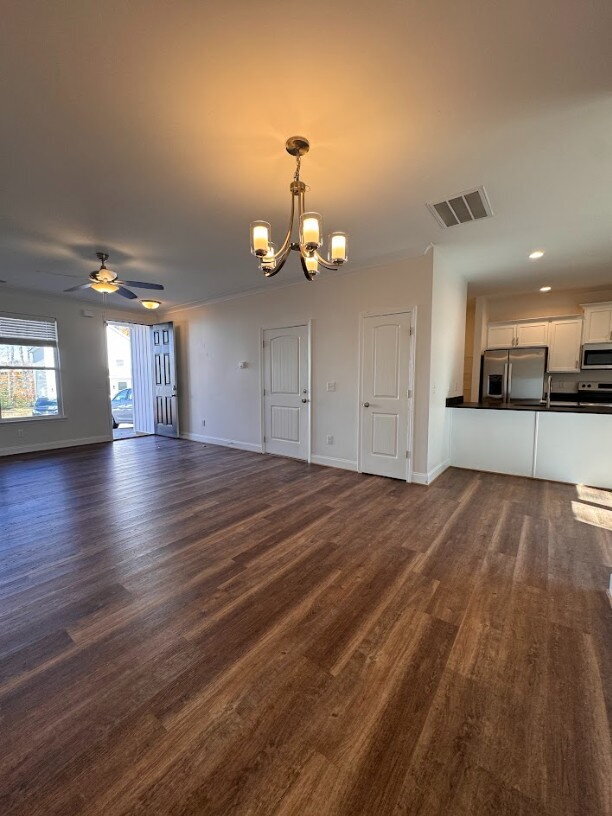 Building Photo - Inquire today on how to get FREE rent!