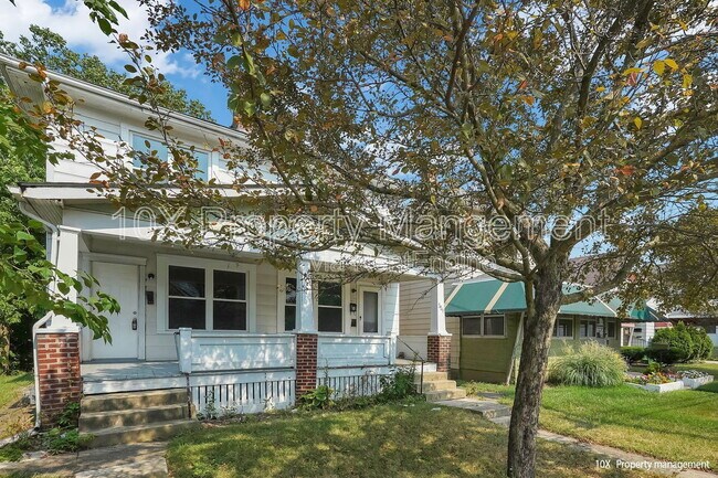 Building Photo - 334 Lechner Ave