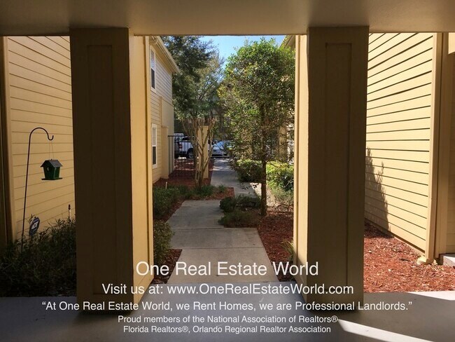 Foto del edificio - 425 Summit Ridge Pl