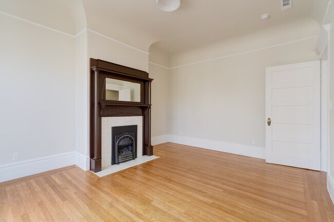 Building Photo - 29 Belvedere St