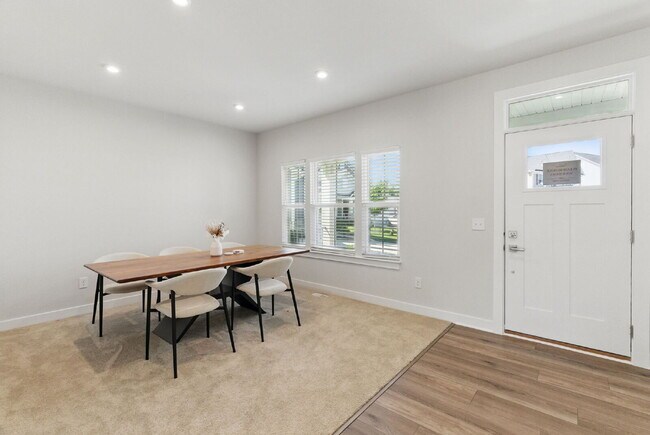 Foto del edificio - Luxury 5-Bed, 4-Bath Greenville Home in Amenity-Packed Riverstone!