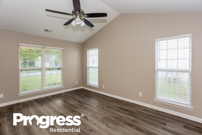Foto del edificio - 132 Sterling Terrace Dr