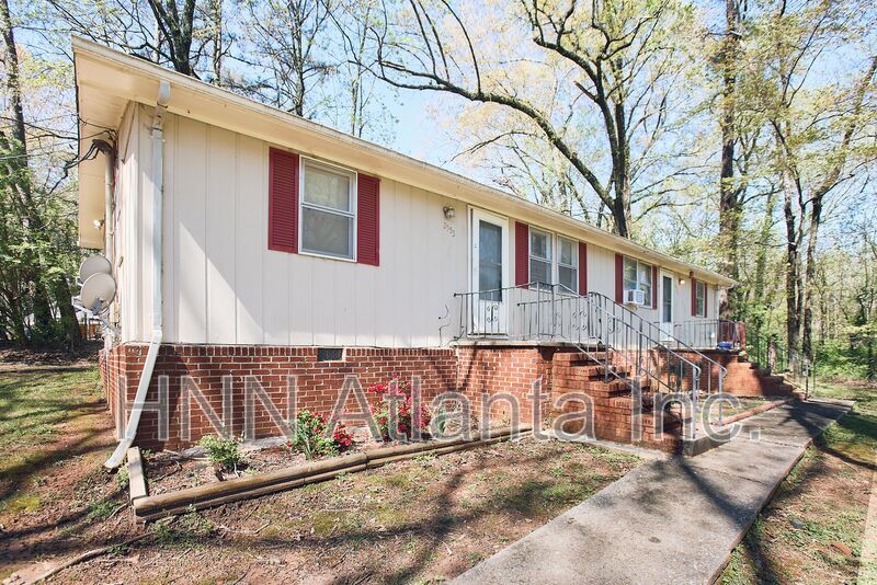 Foto principal - 2555 Lloyd Rd