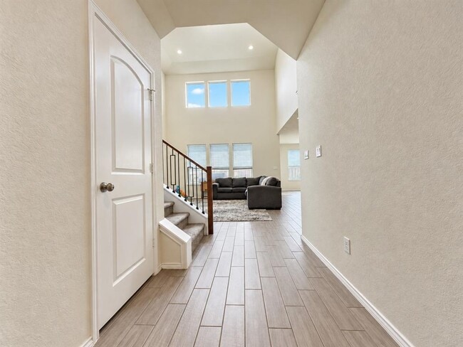 Building Photo - 4015 Wild Bloom Rd