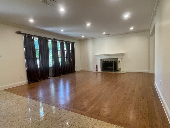 Foto del edificio - 971 Midland Rd