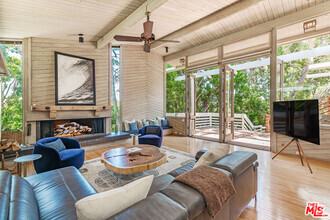 Building Photo - 28818 Selfridge Dr