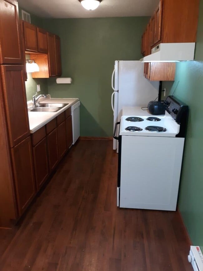 N115W17101 Armada Dr Unit 231, Germantown, WI 53022 Condo for Rent