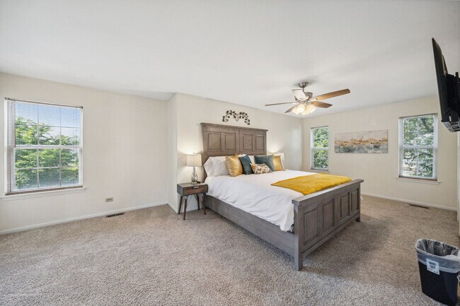 Foto del edificio - 4609 Metcalf Ct