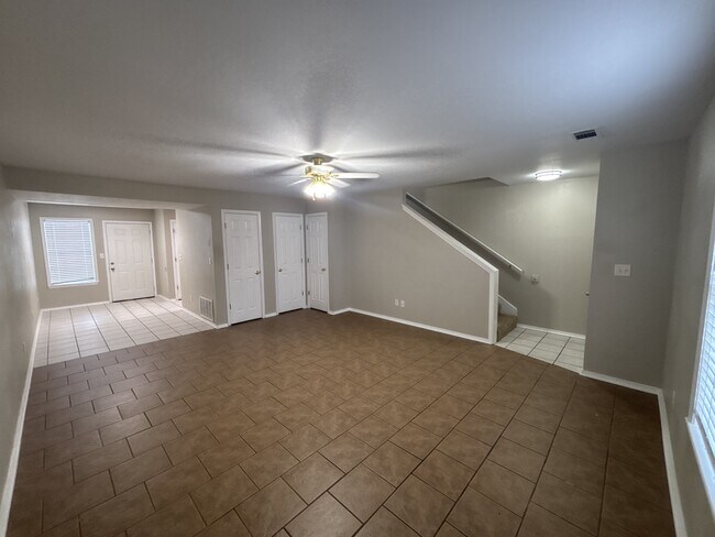 Building Photo - 1115 Farley Cir