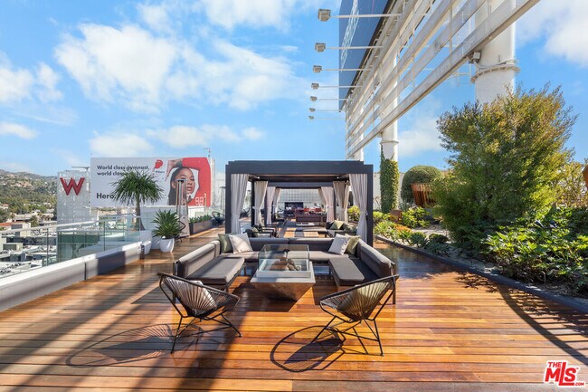 Foto del edificio - 6250 Hollywood Blvd