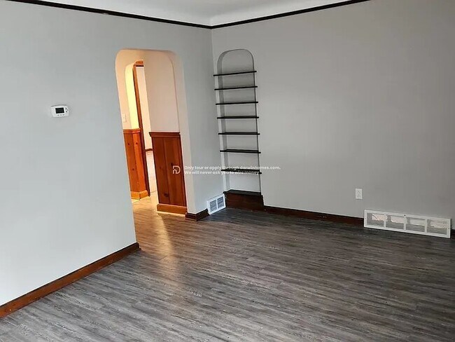 Foto del edificio - 61 Sunnycliff Dr
