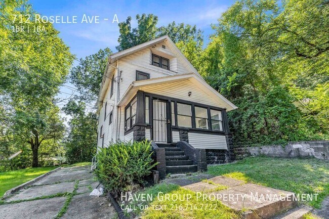 Foto del edificio - 712 Roselle Ave