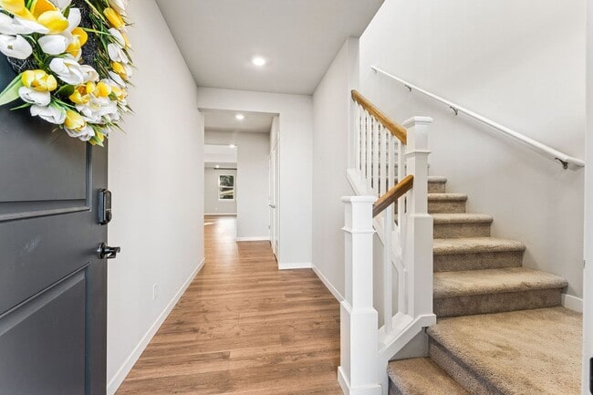 Foto del edificio - Modern 5-Bedroom, 3 bath home in Port Orchards Stetson Heights Neighborhood