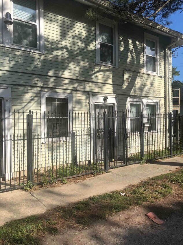 Primary Photo - 1300 Adams St