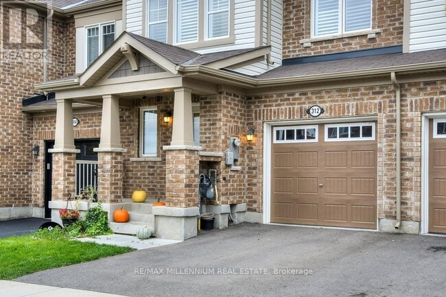 Building Photo - 312 Gillett Pt