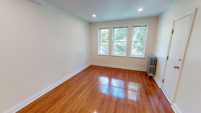 Building Photo - 124 Sutherland Rd