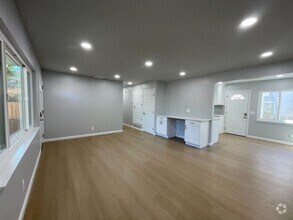 Building Photo - 831 Sinex Ave