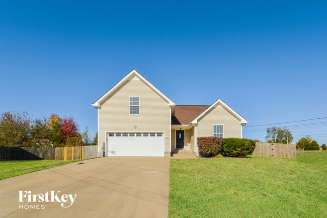 Building Photo - 3890 MacKenzie Dr