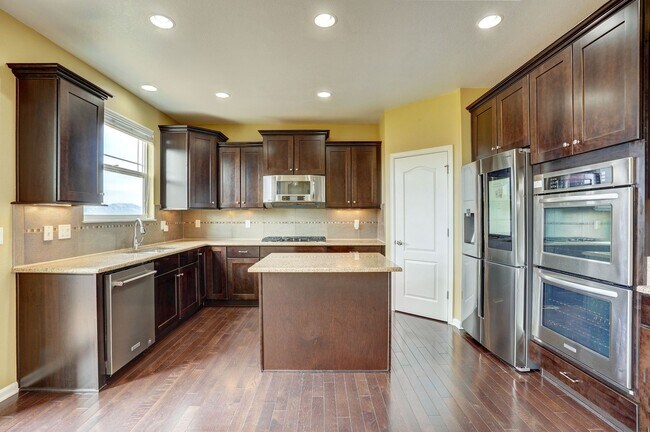 Building Photo - Executive Rental in Anthem