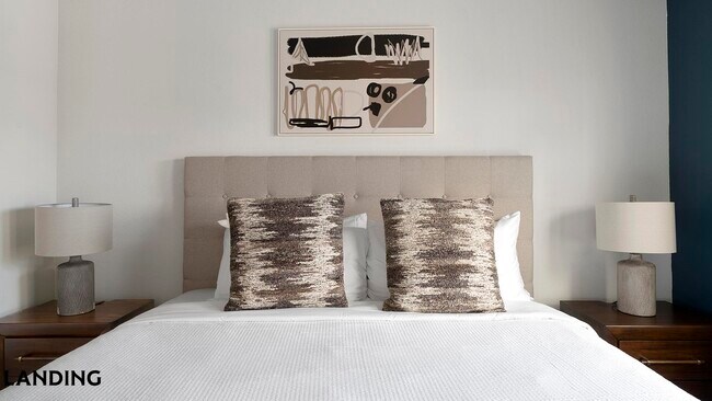 Building Photo - 2825 Main St