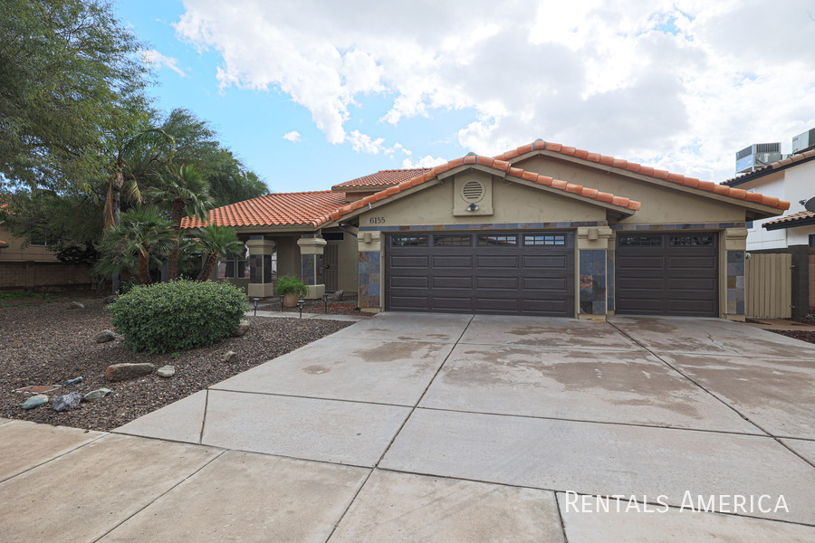 Foto principal - 6155 E Greenway Ln