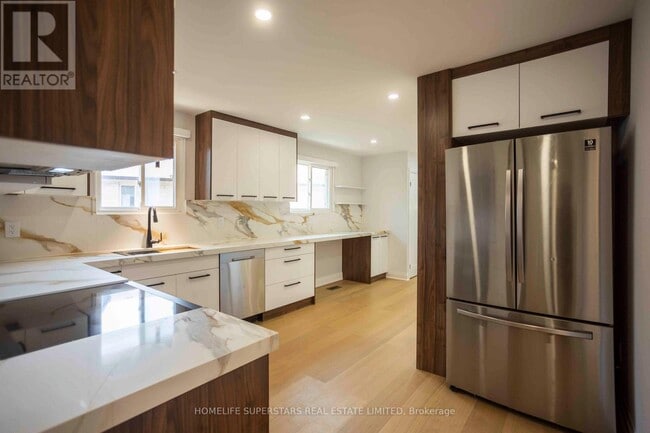 Building Photo - 15 Shademaster Ct