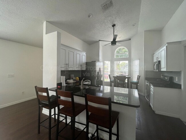 Building Photo - 8750 Claiborne Ct