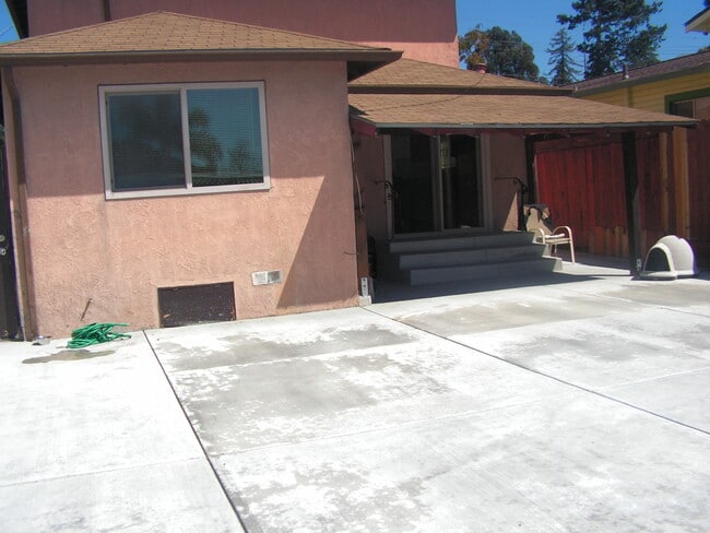 Photo - 3567 Davis St House