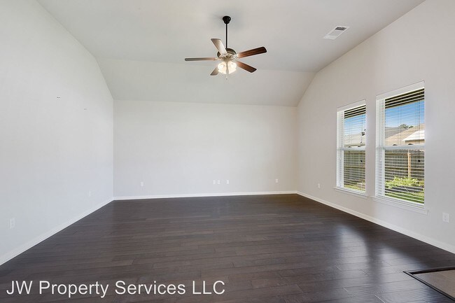 Building Photo - 3 br, 2 bath House - 70091 4th Street