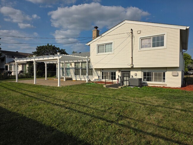 Foto del edificio - 1719 W Lexington Dr