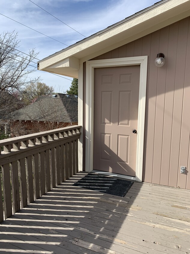 Foto principal - 321 1/2 Chapin St