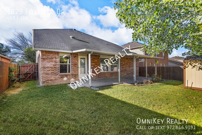 Photo - 1829 Foxfield Way House