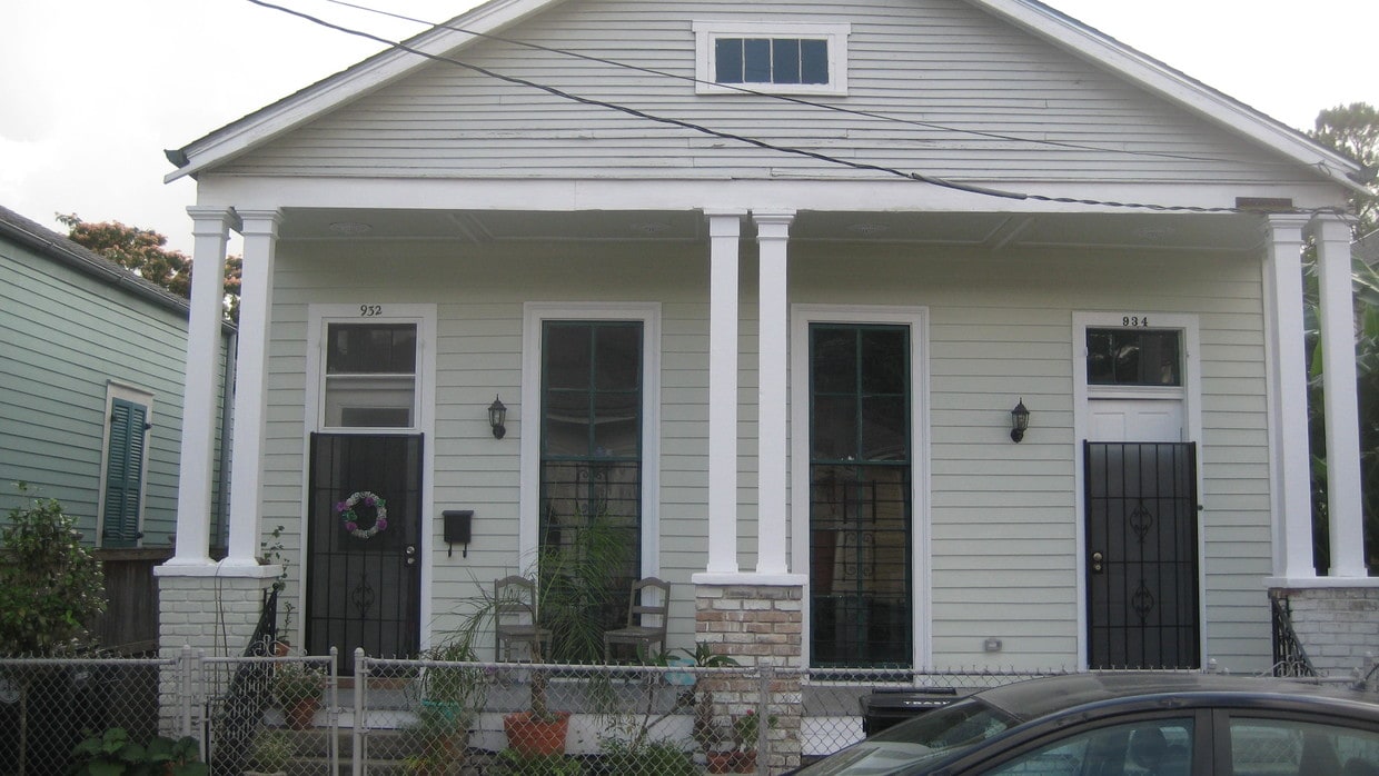 Primary Photo - 934 Harmony St