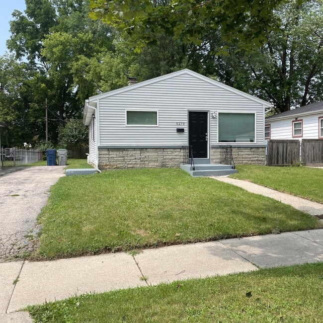 Building Photo - 5273 N 65th St