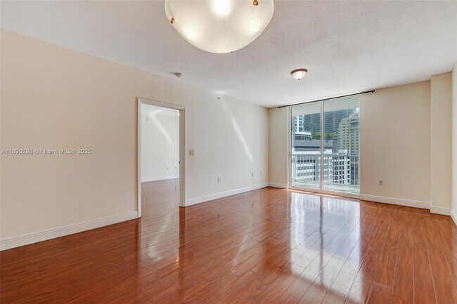 Foto del edificio - 1250 S Miami Ave
