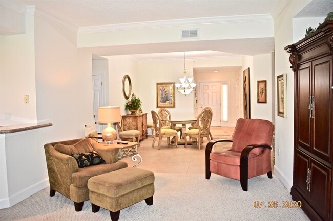 Building Photo - 215 S Ocean Grande Dr