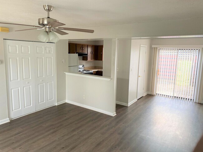 Foto del edificio - 57 Countryplace Ln
