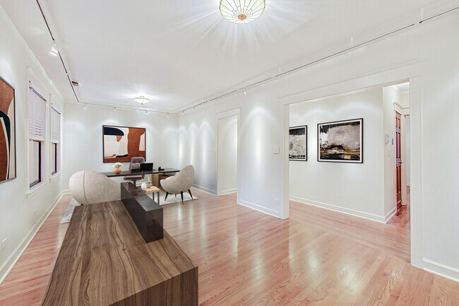 Foto del edificio - 1506 W Balmoral Ave