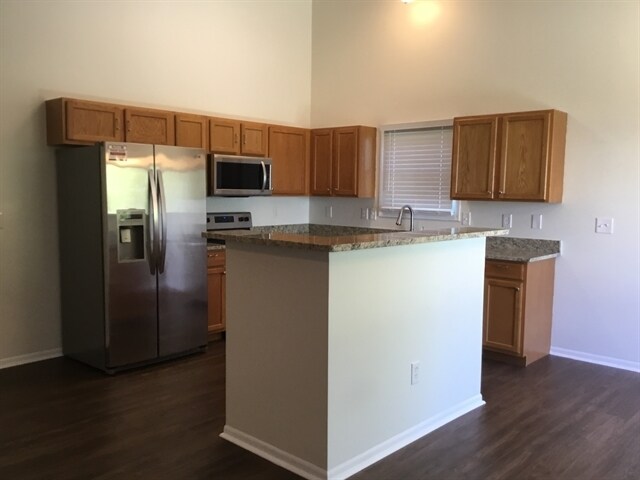 Foto del edificio - 632 Brevard Cir