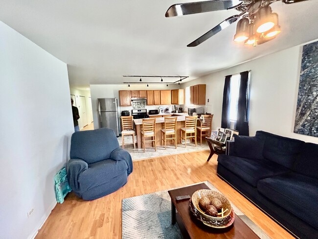 Photo - 1004 Beloit Ave Apartments