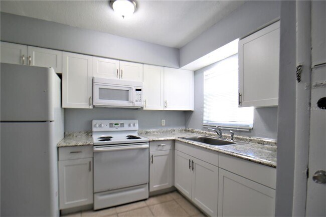 Building Photo - 500 89th Ave N