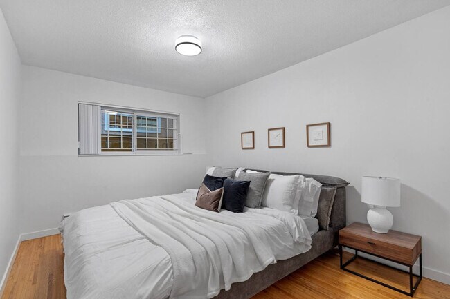 Photo du bâtiment - 1550 W 11th Ave