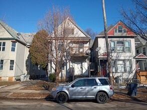 Building Photo - 1710 W Mineral St