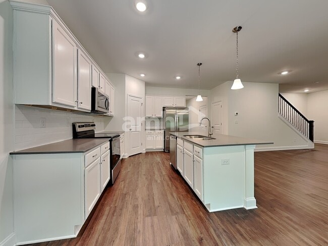Building Photo - 633 Rivermist Dr